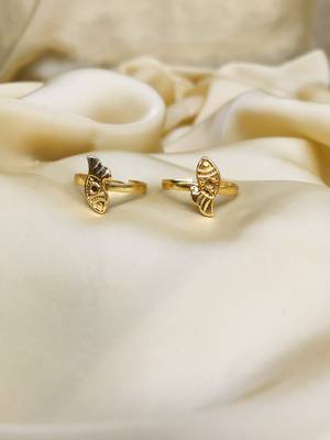 Gold toe-rings 4