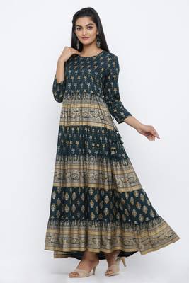 Green printed rayon kurtas-and-kurtis 3