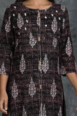 Black embroidered rayon long-kurtis 3