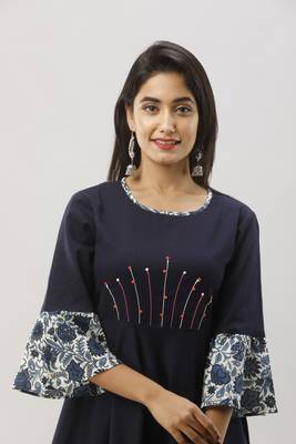 Women's Navy Blue Cotton Flex Anarkali Floral Printed Kurta 5
