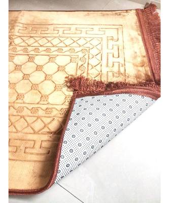 Gold Velvet Anti Skid  Muslim Prayer Mat 2