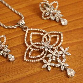 White Cubic Zirconia Pendants 2