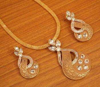 Brown Pendants 1