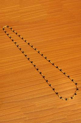 Black & Gold Beads Single Line Necklace 1