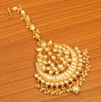 White Pearl Maang-Tikka 1