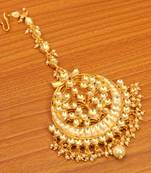 White Pearl Maang-Tikka