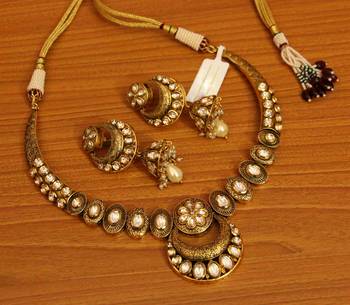 White Pearl Necklace-Sets 1