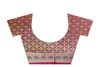Pink woven silk saree with blouse 5