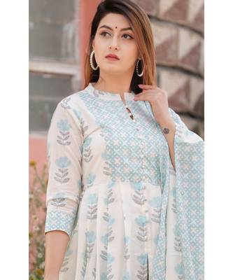 White Blue Floral Printed Palazzo Set . 4