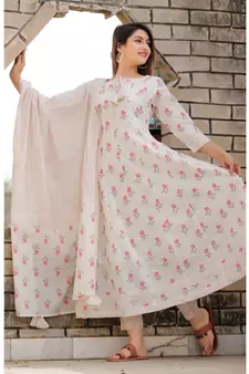 White Anarkali Floral Printed kurta Set With Dupatta .