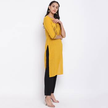 women's printed straight slub cotton yellow kurti 4