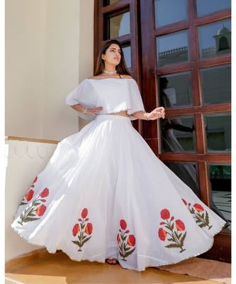 White Mughal Skirt Top Set  (Set of 2) 1
