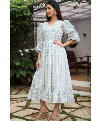 Green Stripe Puffed Sleeve Dress 1