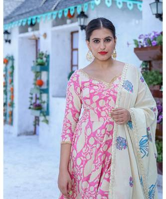 Pink Anarkali Kurta With Dupatta (Set of 2) 2