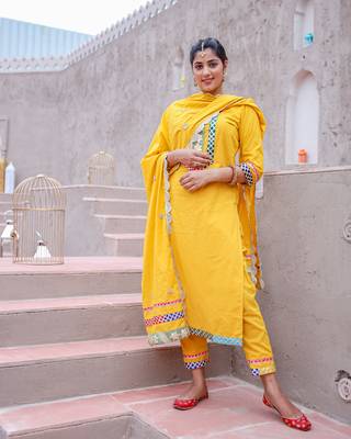 Yellow Lace Kurta & Pant With Dupatta (Set of 3) 1