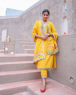 Yellow Lace Kurta & Pant With Dupatta (Set of 3) 2