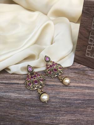 Gold earrings 2