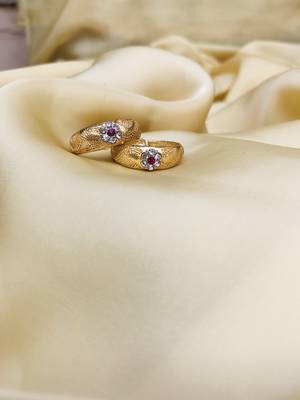 Gold toe-rings 2