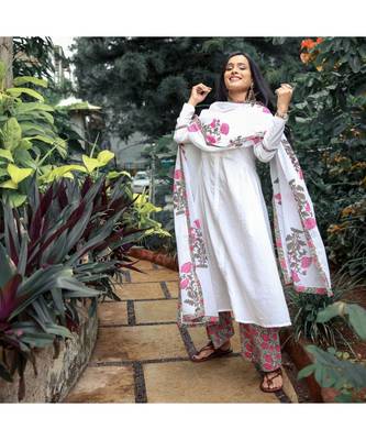Garden Edge White Anarkali Suit (Set of 3) 2