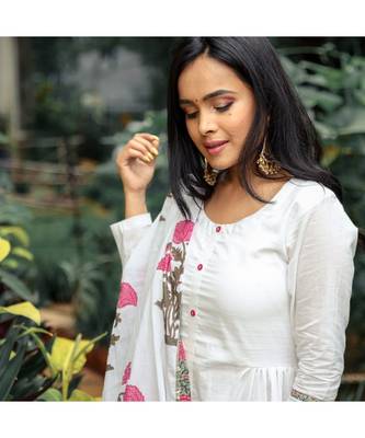 Garden Edge White Anarkali Suit (Set of 3) 4