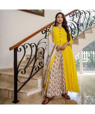 Yellow Daisy Suit Set (Set of 3) 2