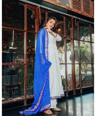 Soothing White Gotapatti Suit Set 1