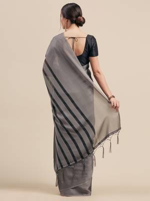 Grey Coloured Star Chiffon Saree With Blouse Piece 2