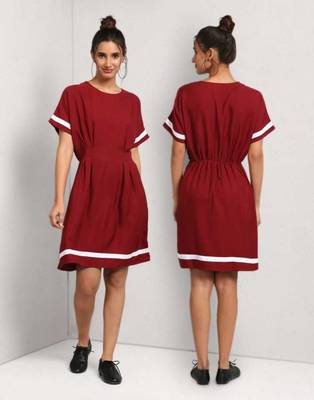 Maroon plain crepe maxi-dresses 2