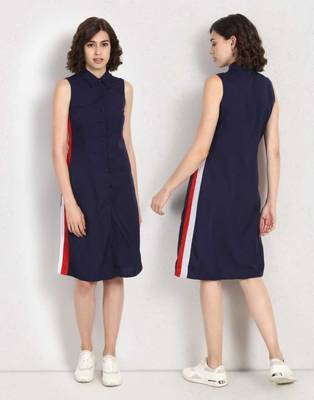 Blue plain crepe maxi-dresses 2