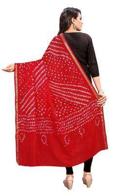 Red-Coloured Bandhani Print Dupatta and has a Zari Border 2