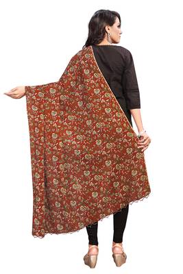 Rust-Coloured Jaipuri Print Dupatta and has a tasselled border 2