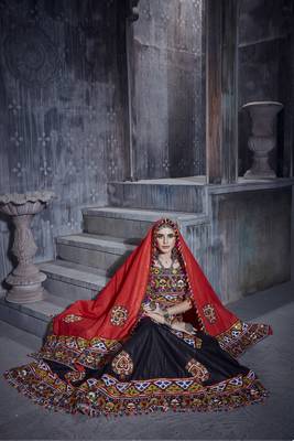 Black Chaniya Choli for Garba     Red Dupatta & Mirror Embroidery | Navratri Dress 4