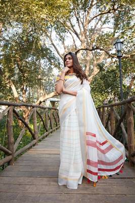 White printed linen saree with blouse 1