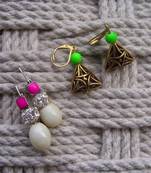 pack of 2- lovely neon danglers