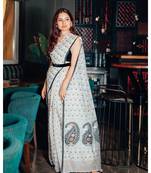 Elegance with comfort in this khadi silk jamdani saree