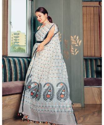 Elegance with comfort in this khadi silk jamdani saree 4