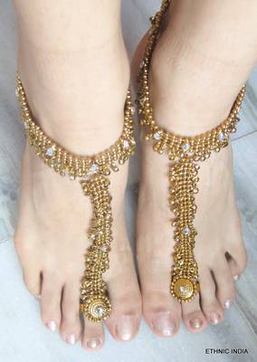 Antique Gold  Payal Anklet Pair Attached Toe Ring 2