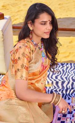 Peach woven silk saree with blouse 3