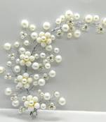 White hair-accessories