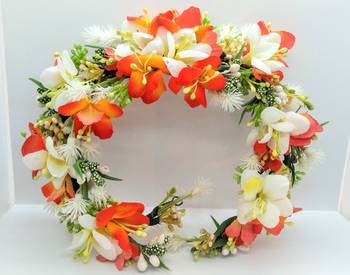 Orange hair-accessories 1