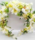 White hair-accessories