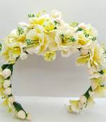 White hair-accessories