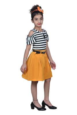 Yellow plain blended cotton kids-frocks 3