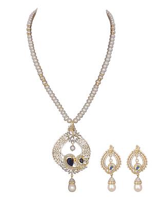 White pearl necklace-sets 4