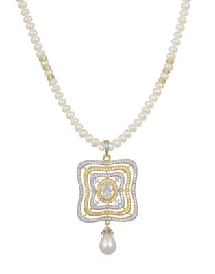 White pearl necklace-sets 4