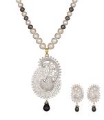 White pearl necklace-sets