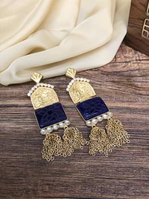 Gold earrings 3