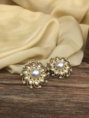 Gold earrings 2