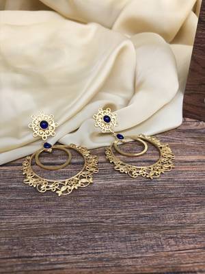 Gold earrings 2