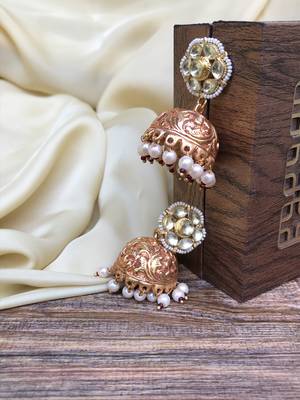 Gold earrings 2